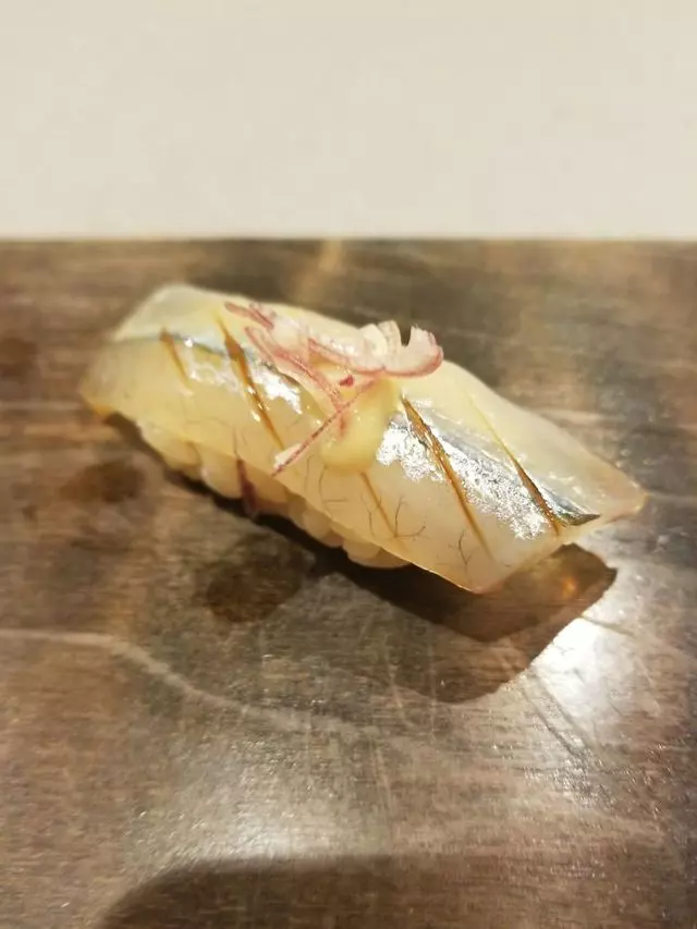 jū-ni