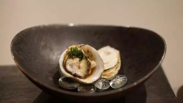 jū-ni