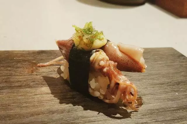 jū-ni