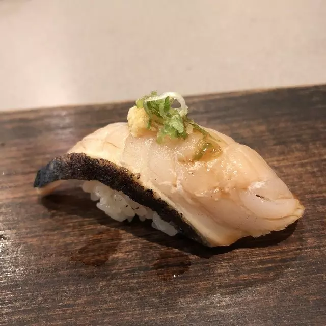 jū-ni