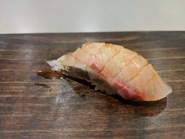jū-ni