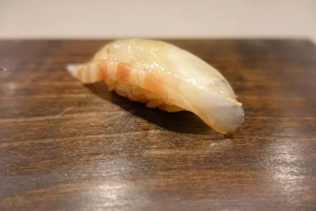 jū-ni
