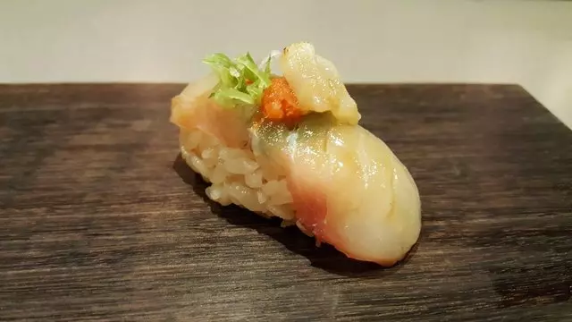 jū-ni