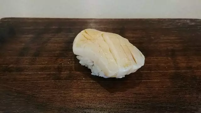jū-ni