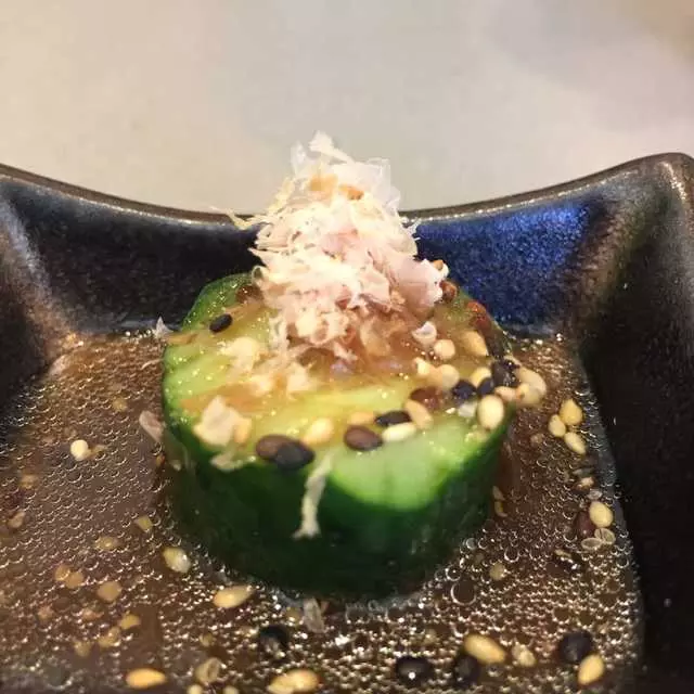 jū-ni